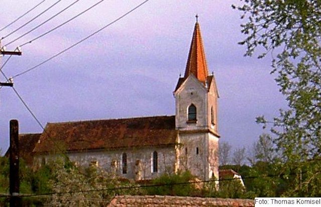 Vater f�r Rumanien_0024_Hasagen-Kirche S TK